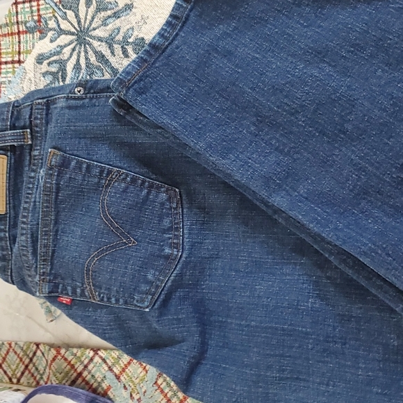 Womens 550 Levis - Picture 2 of 2